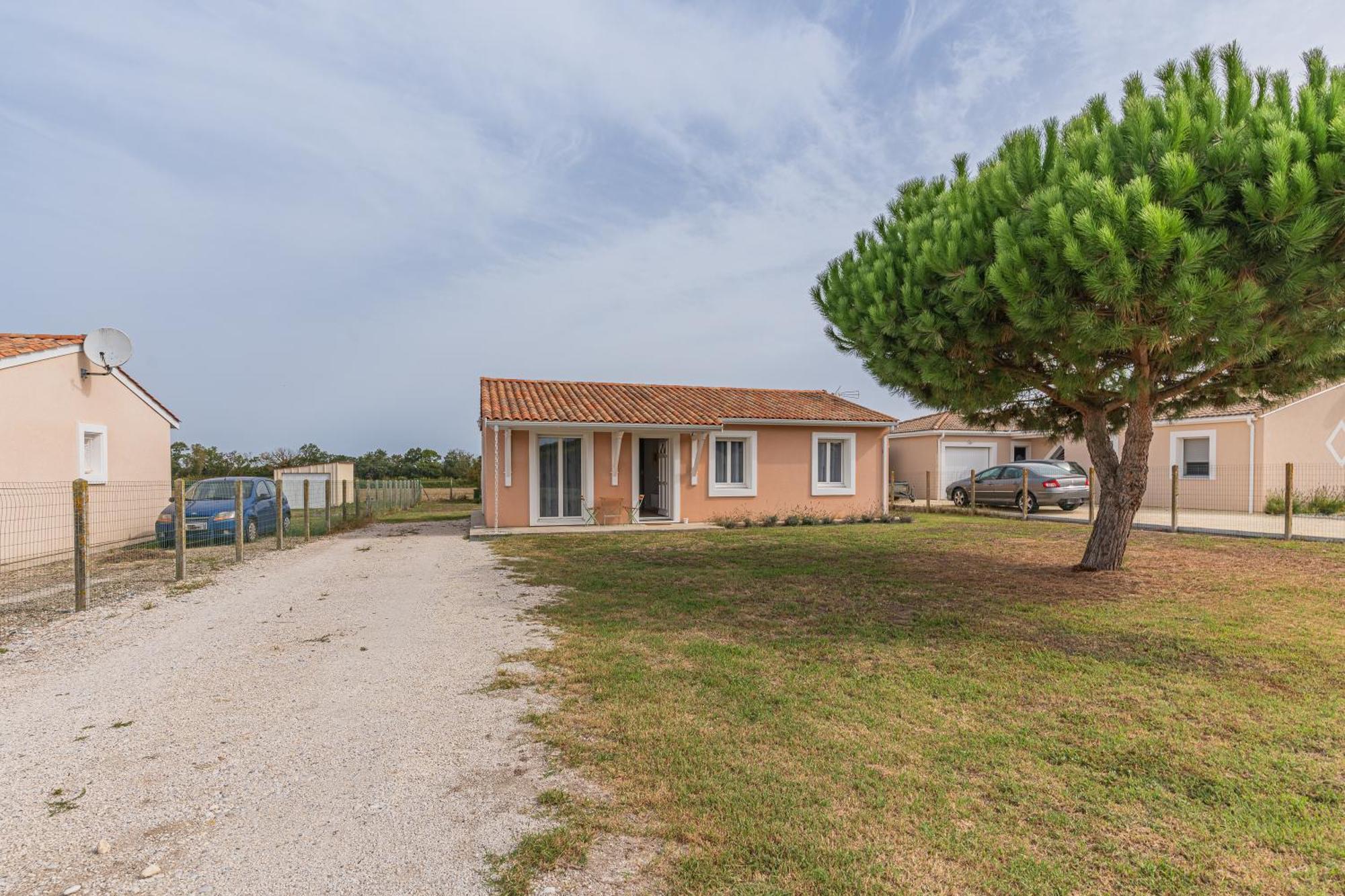 Vila Le Pin Franc Valeyrac Exteriér fotografie